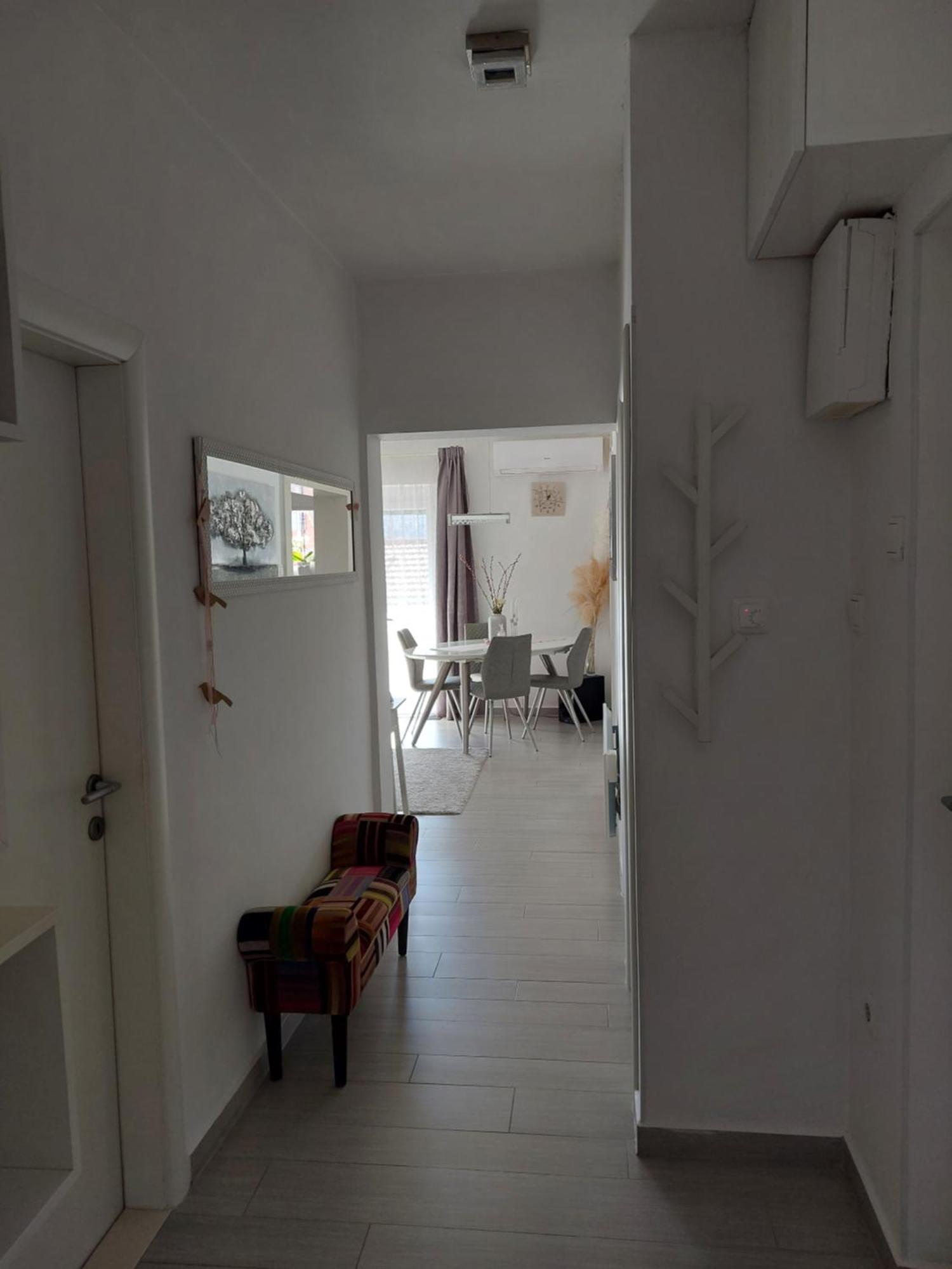Nora Apartment *